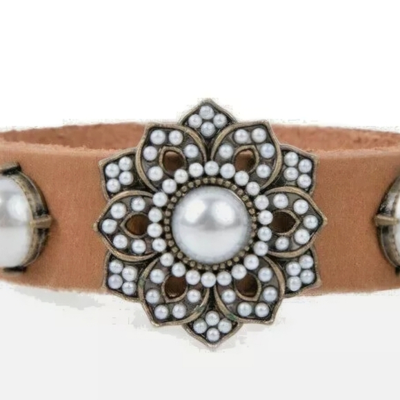 Plunder Childrens Elsa adjustable bracelet Retired - Picture 6 of 6